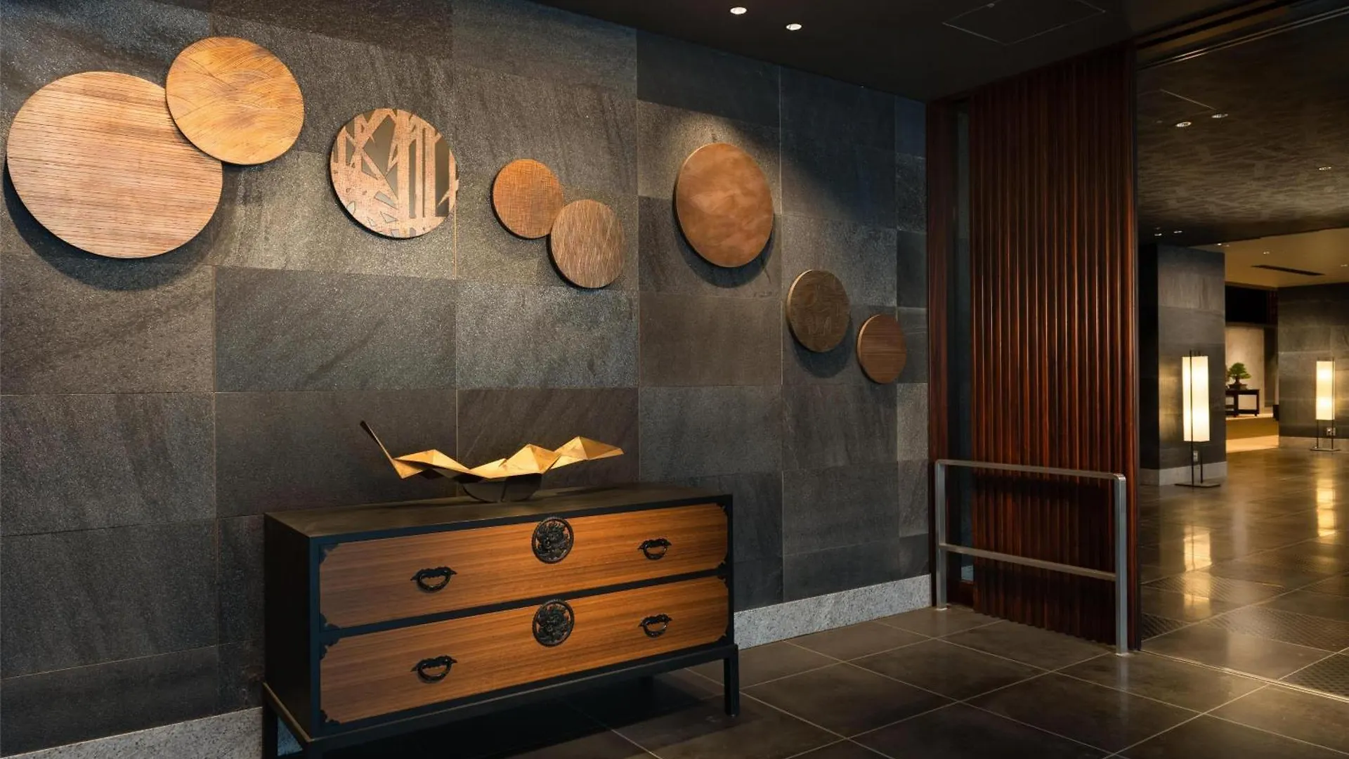 Doubletree By Hilton Kyoto Station Hotel 4*,  Japão